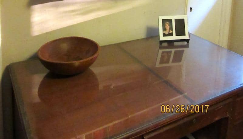 Desk, professionally decluttered and organized!